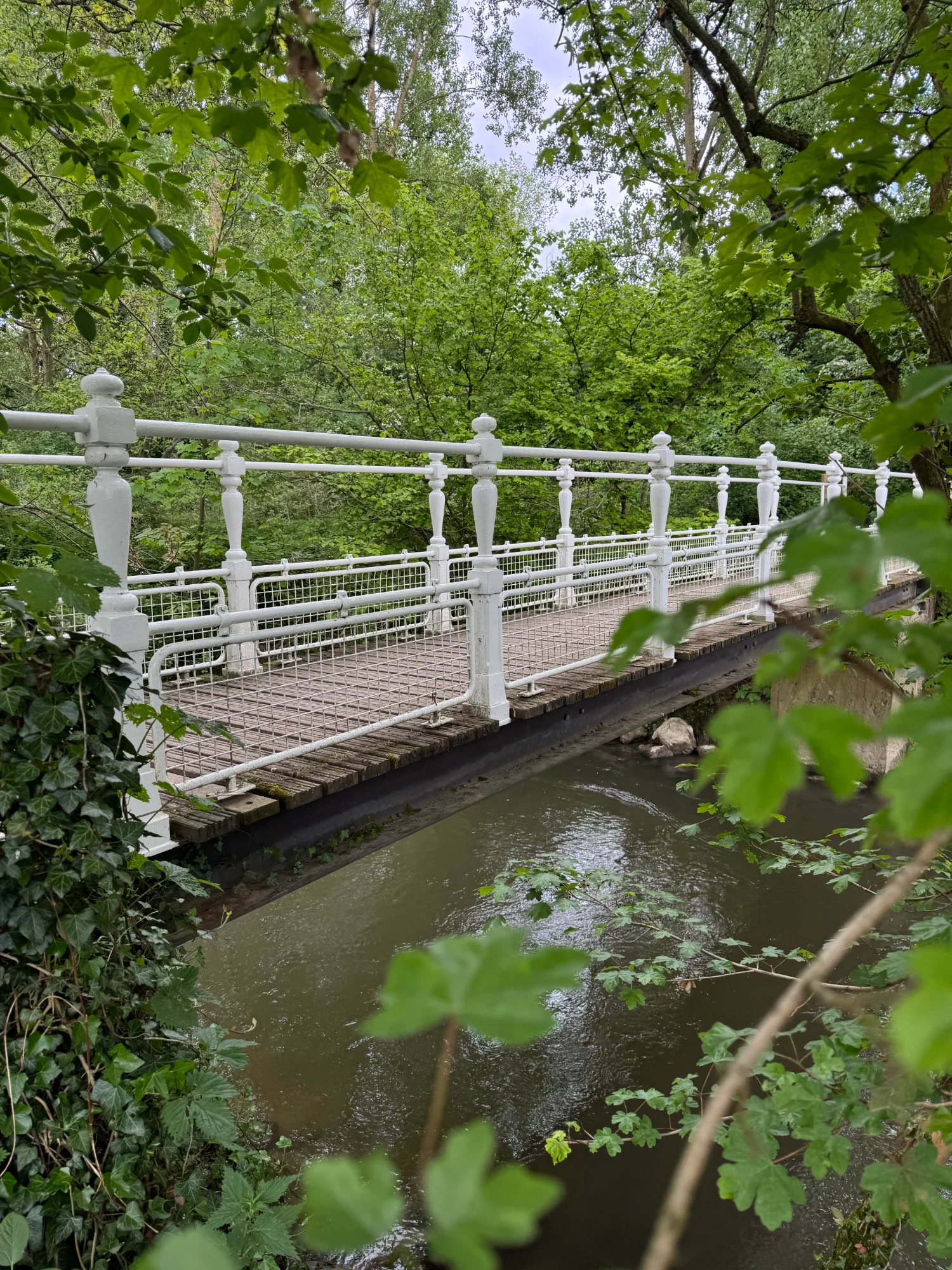 Kerkstraat in het centrum van Valkenburg nabij vakantiehuis BLESS